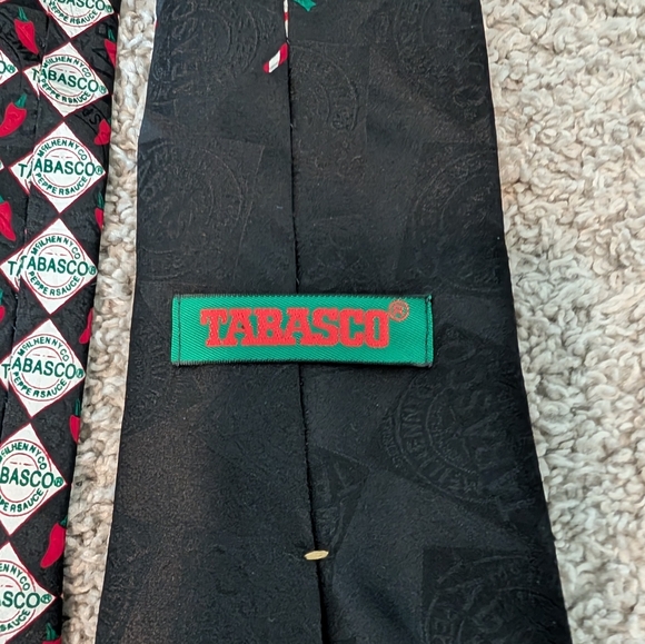 Tabasco Vintage Christmas Tie - Picture 3 of 5